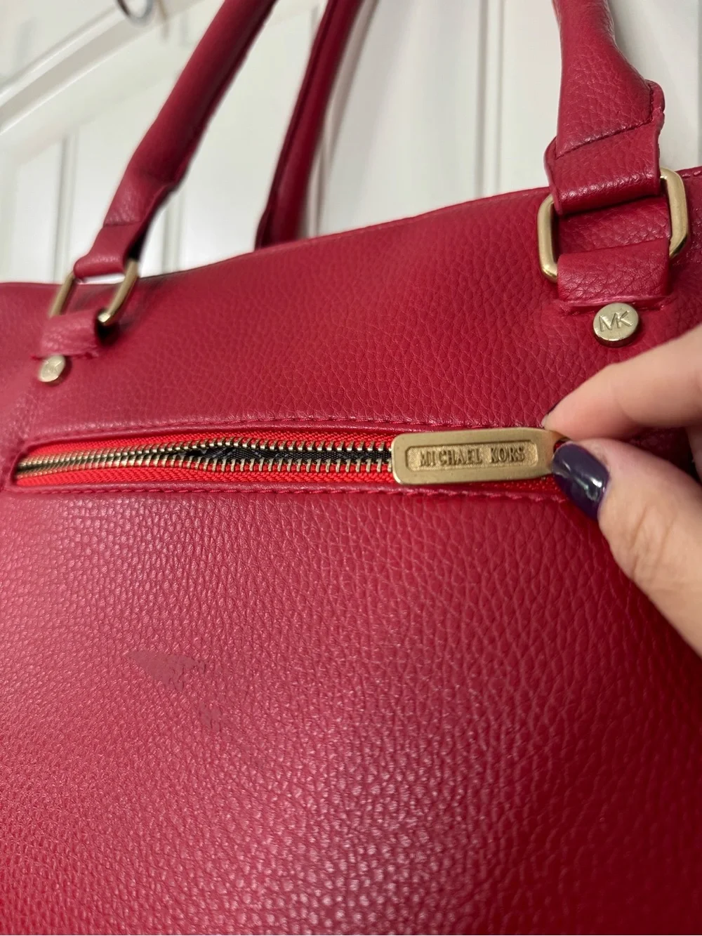 MICHAEL KORS 🍒 Cherry Red Pebbled Leather Shoulder Tote, Gold MK Charm Hangtag